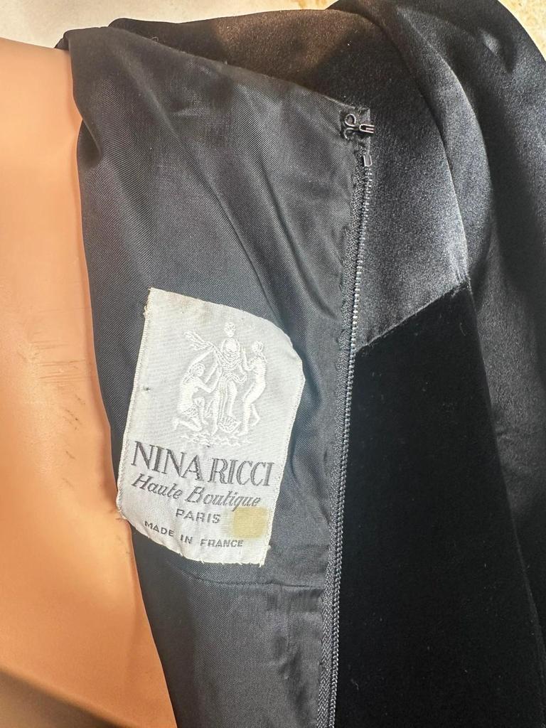 Robe de soirée en velours noire Nina Ricci Couture vintage