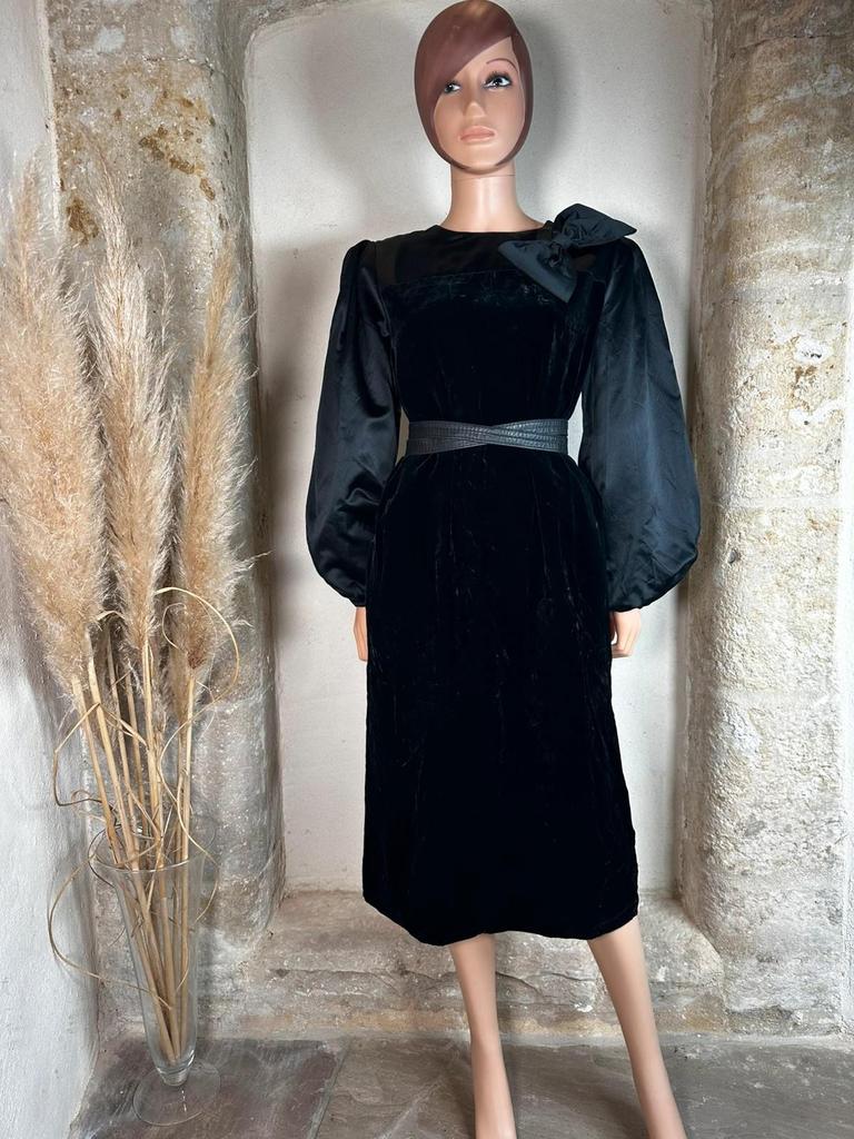 Robe de soirée en velours noire Nina Ricci Couture vintage